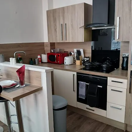 2bedroom 2bath 4bed Flat For 6guest With Parking *