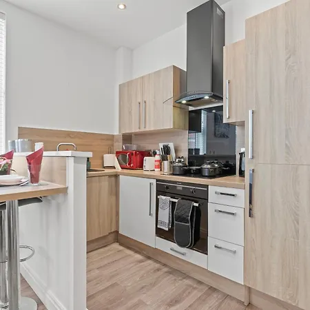 2bedroom 2bath 4bed Flat For 6guest With Parking Birmingham