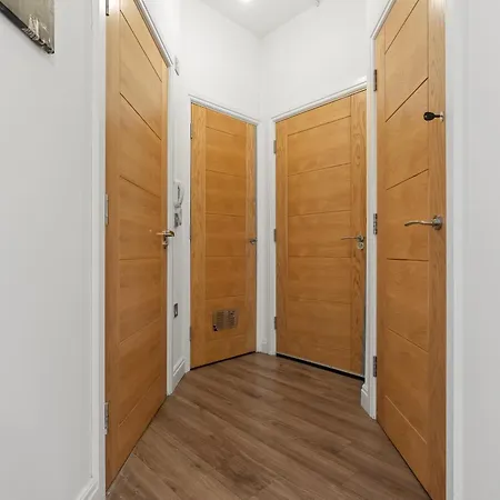2bedroom 2bath 4bed Flat For 6guest With Parking Birmingham